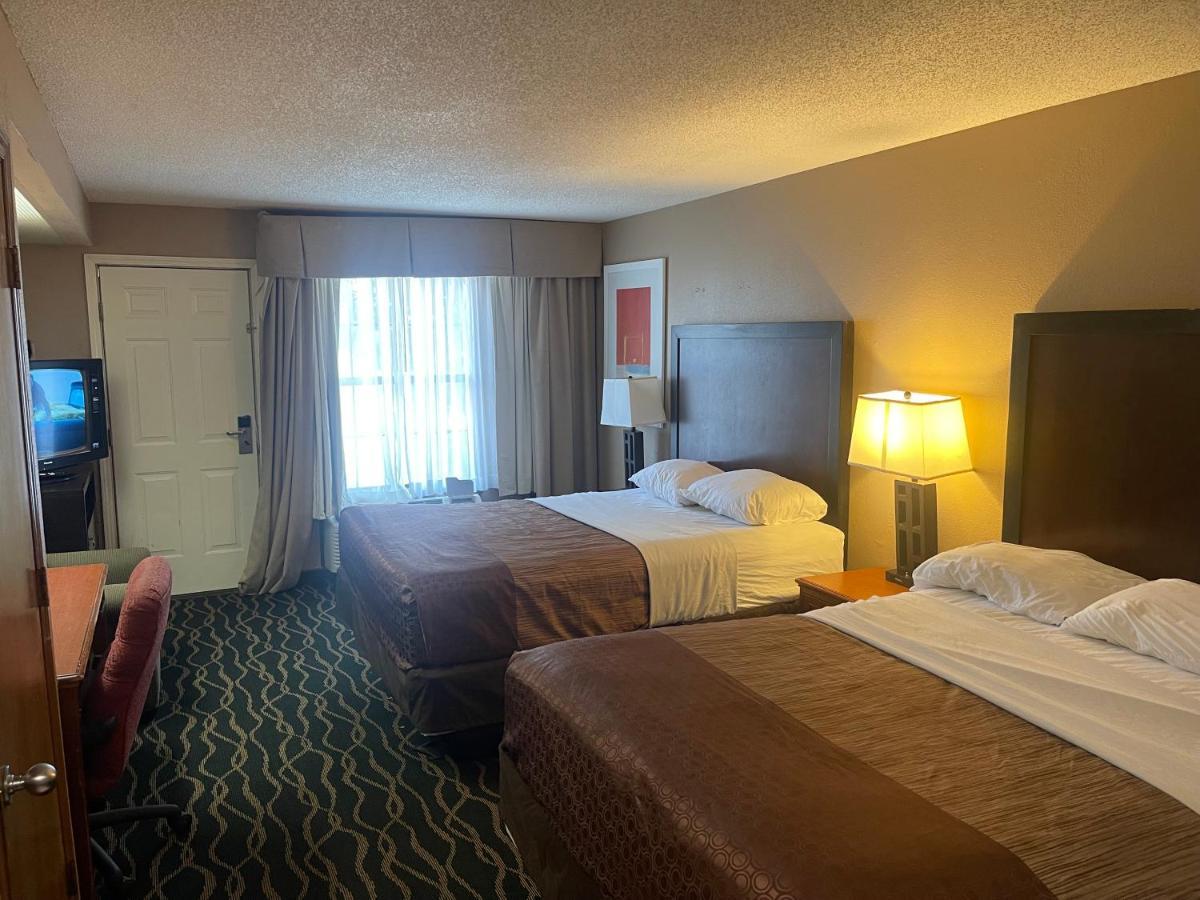 Hotel Del Sol - Pensacola Ferry Pass Экстерьер фото