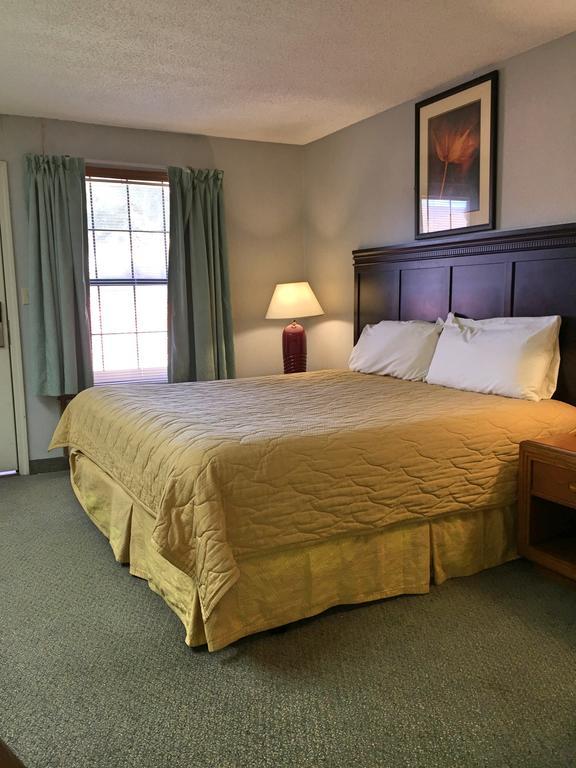 Hotel Del Sol - Pensacola Ferry Pass Экстерьер фото
