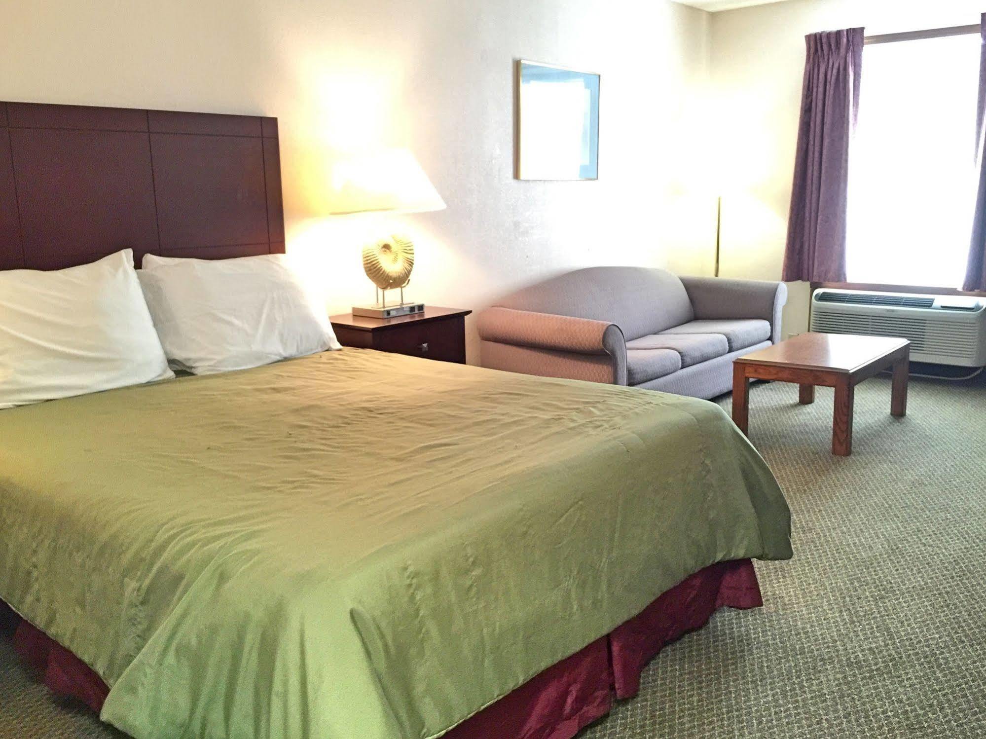 Hotel Del Sol - Pensacola Ferry Pass Экстерьер фото